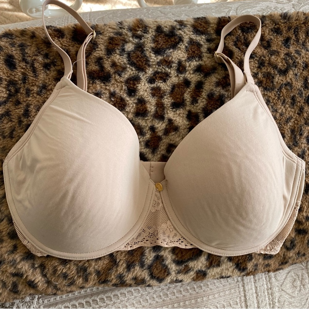 Women's Natori Beige and Lace Bra 32DDD